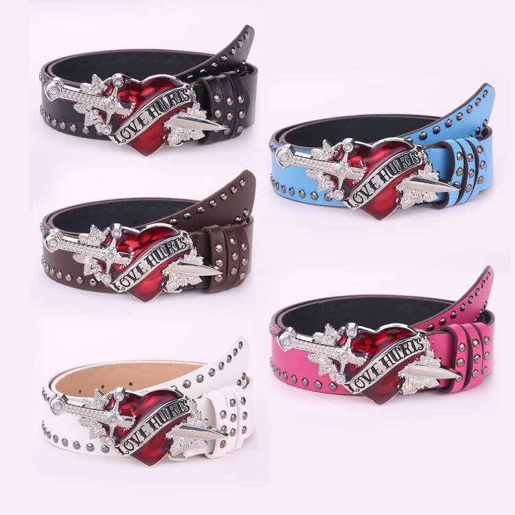 Stunning Heart-Shaped Belt Buckle for Women