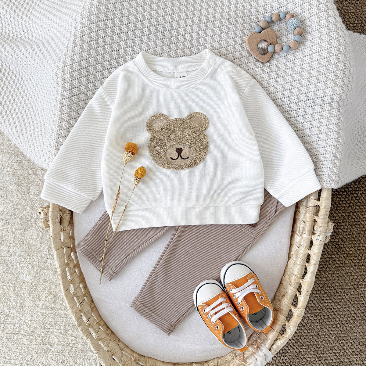Cozy Baby Bear Hoodie & Sweatpants Set for Spring & Autumn