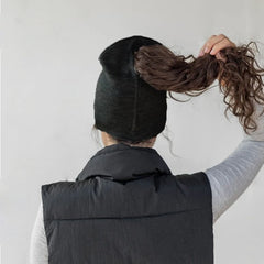 Women's Lightweight Magnetic Snap Cap