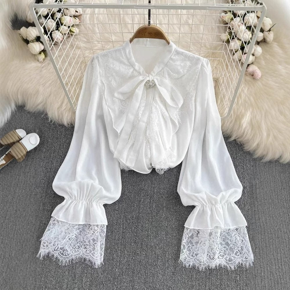 Retro Elegant Lace Flare-Sleeve Loose Blouse
