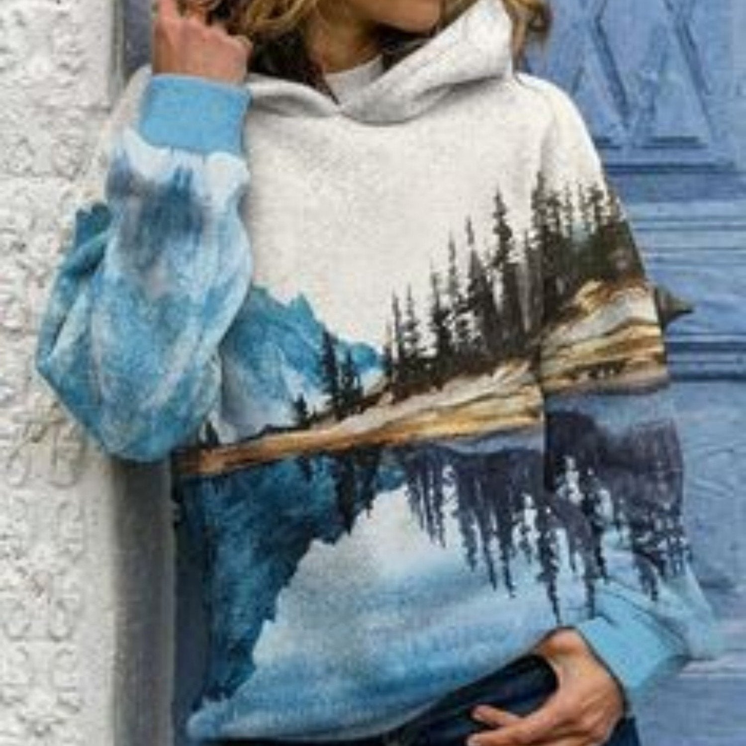 Cozy Women's Round Neck Sweater