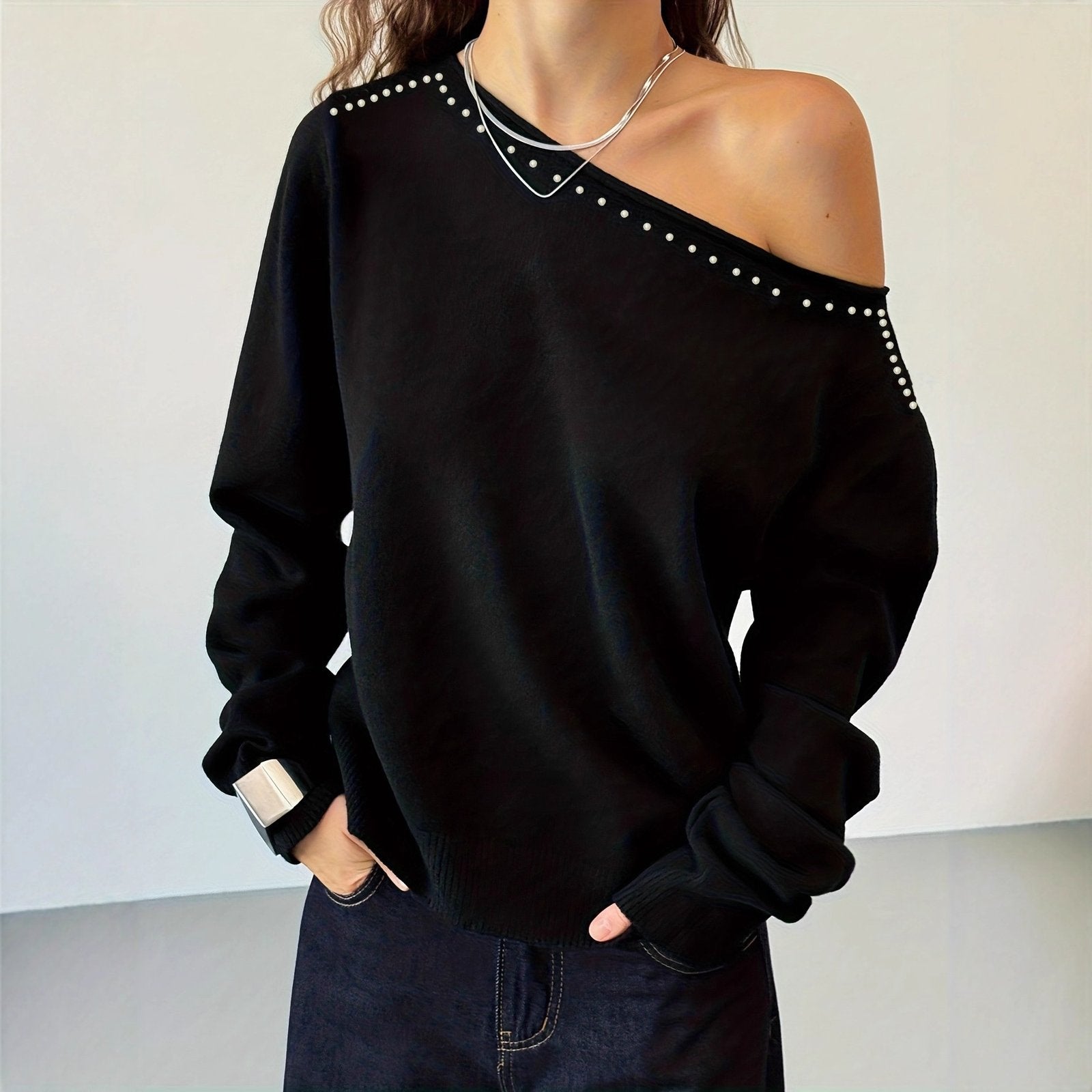 Rivet Slanted Shoulder Knitted Top