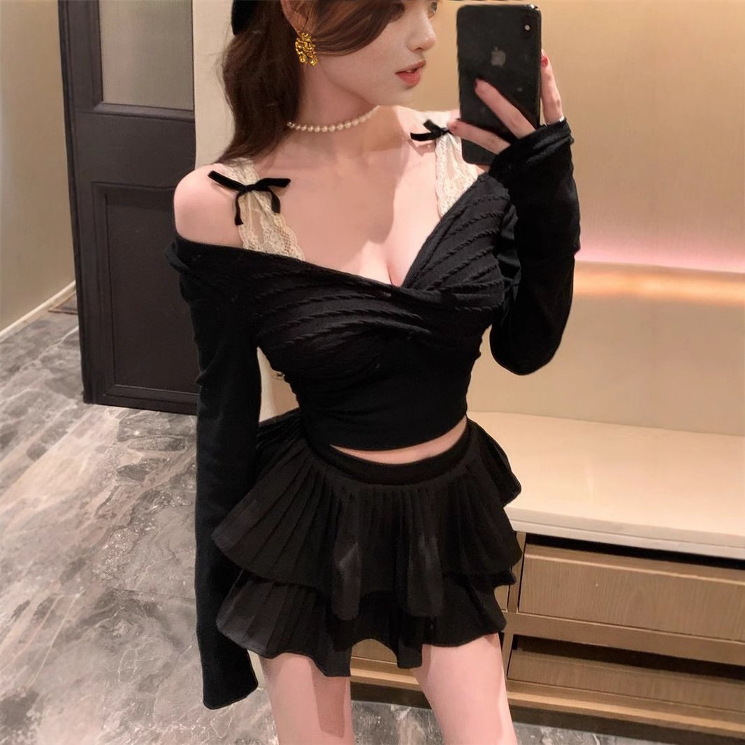 Off-Shoulder Lace-Panel Long-Sleeve Slim Fit Tee