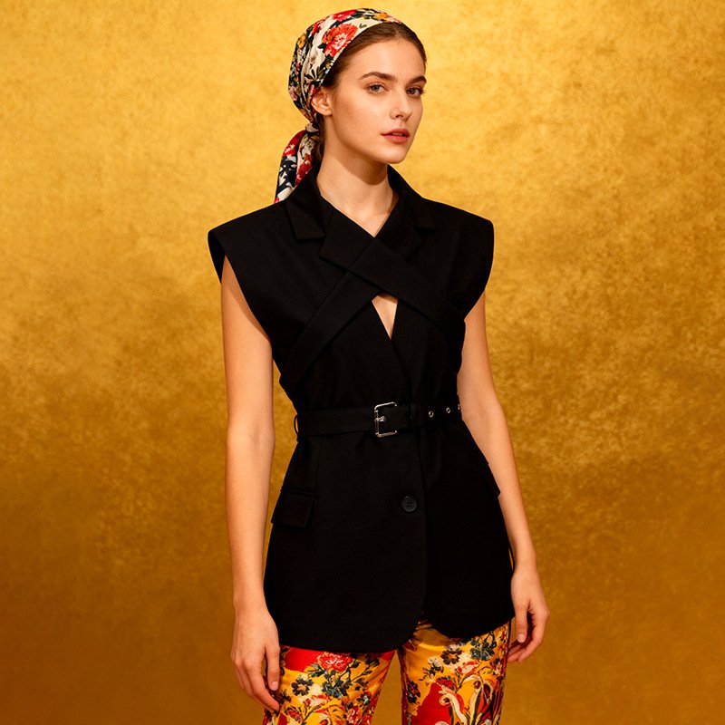Autumn Statement Vest Jacket - Black Sleeveless