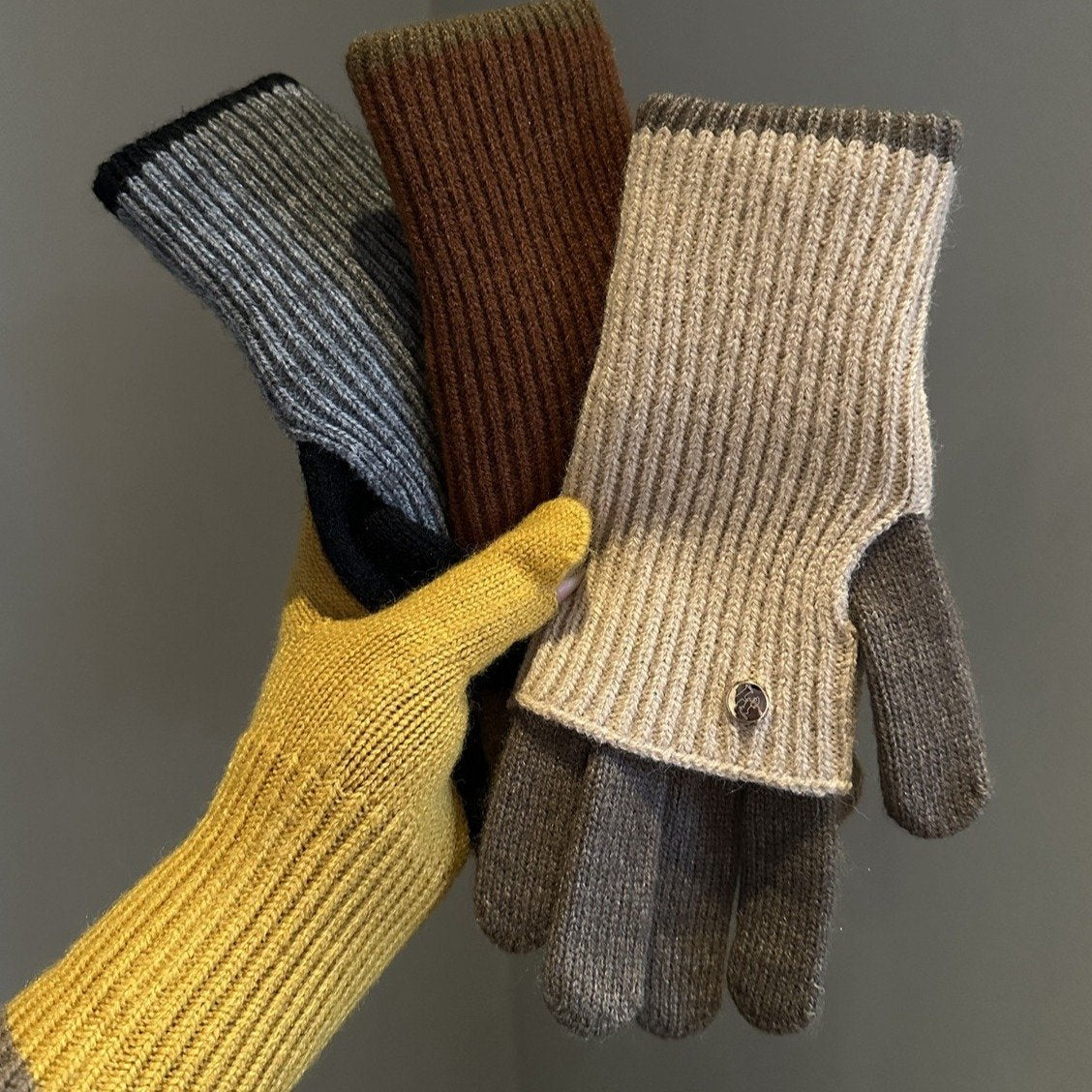 Colorblock Knitted Wool Gloves - Versatile & Stylish