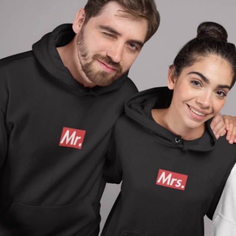 Couple's Hoodie Sweatshirt - Unisex Solid Color Hoodie for Two