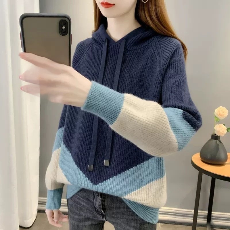 Women's Western Knit Hoodie - Cozy & Chic