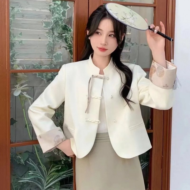 Chic Frog Button Short Women's Coat for Spring