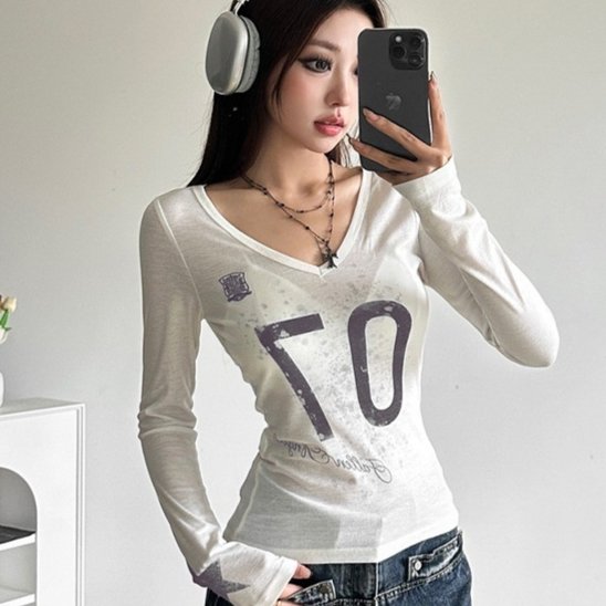 Color-Block V-Neck Long-Sleeve Letter Print Tee