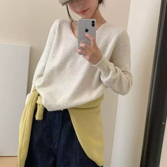 Slimming Long-Sleeve Knit Pullover Top