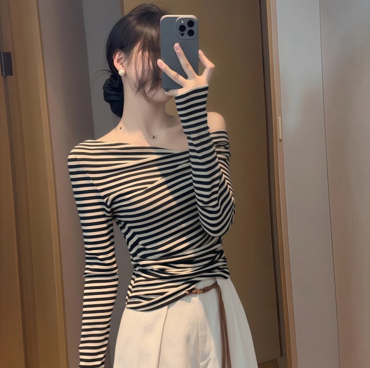 Korean-Style Long-Sleeve Ribbed T-Shirt for Women