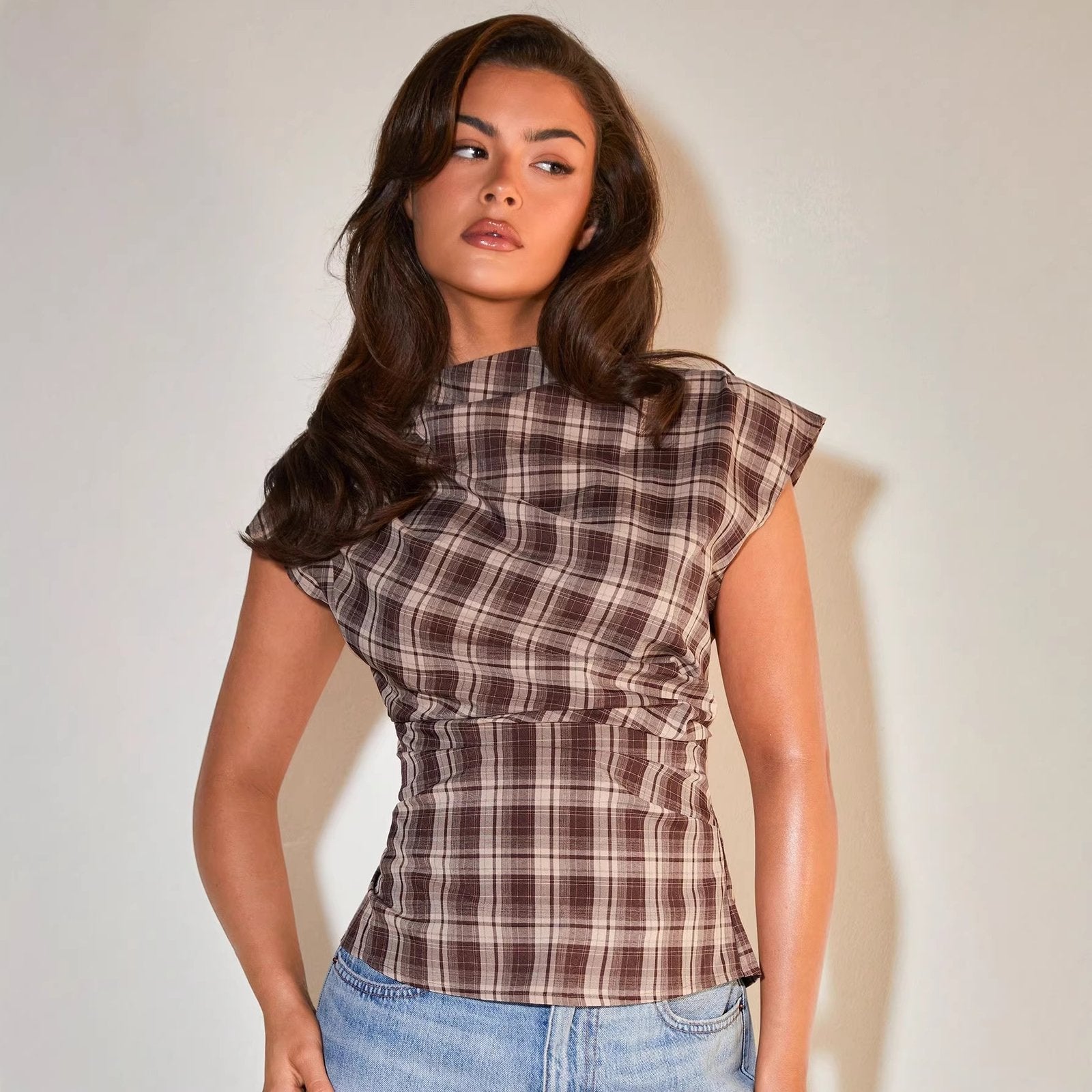 Women's Plaid Short-Sleeve Shirt - Slim Fit, Elegant Style