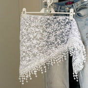 Elevate Your Style with This Chic Tie-front Triangle Scarf