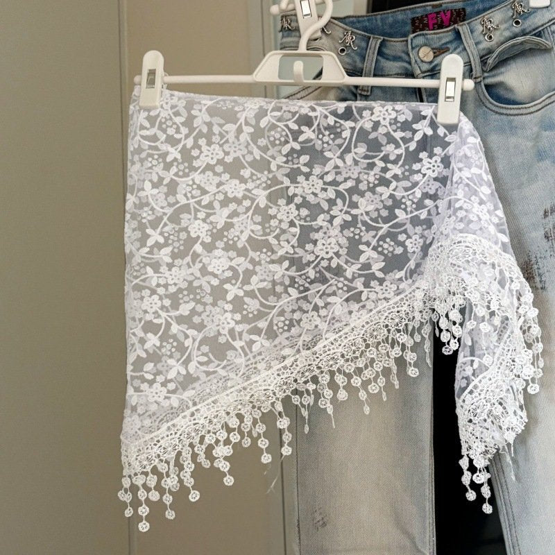 Elevate Your Style with This Chic Tie-front Triangle Scarf