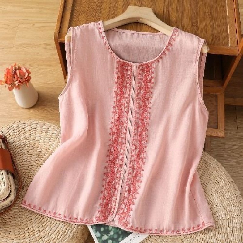 Elegant Sleeveless Blouse for Women - Age-Defying Style