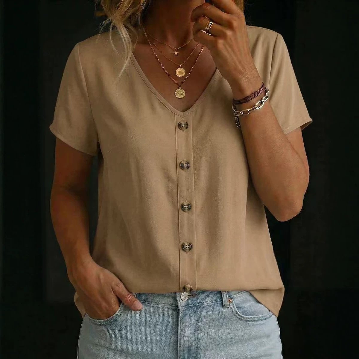 Elegant Short-sleeve Crew-neck T-shirt for Men & Women