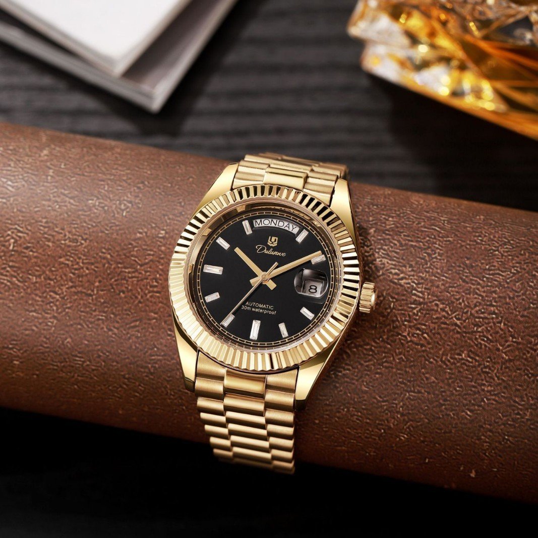 Mechanical Mens Watch with Dual Calendar Function