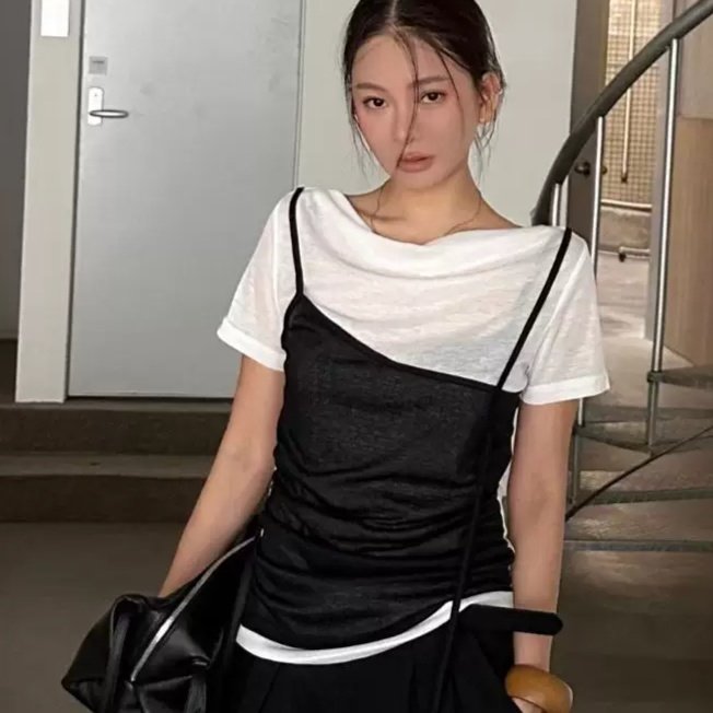 Relaxed Fit Women's Short-Sleeved T-Shirt