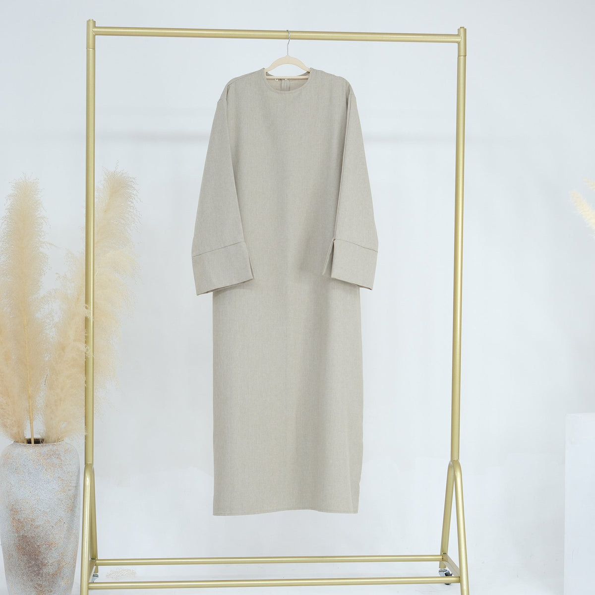 Elegant and Chic Solid-color Casual Dress