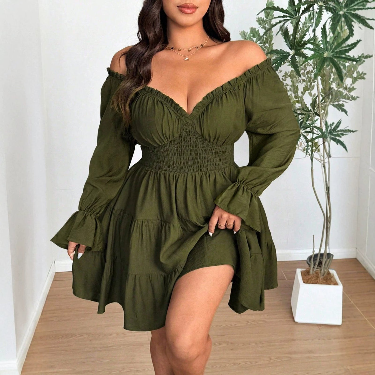 Fashionable Sexy Figure-hugging V-neck Waist-cinching Puff-sleeve Tiered Skirt Womens Short Dress