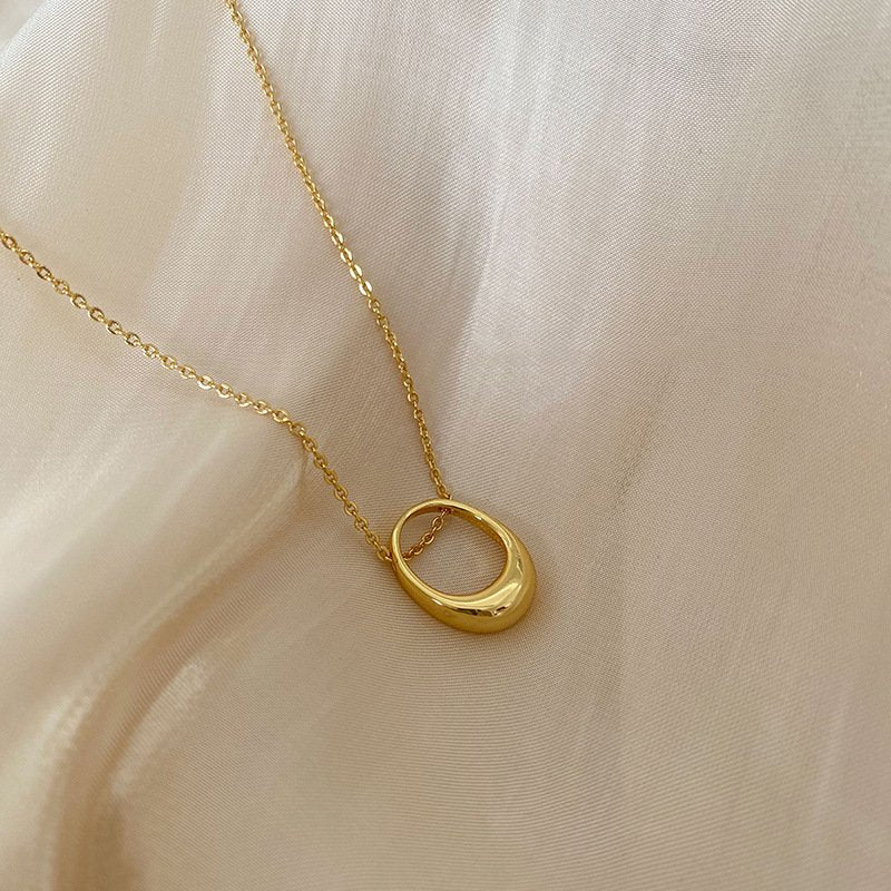 Minimalist Clavicle Necklace