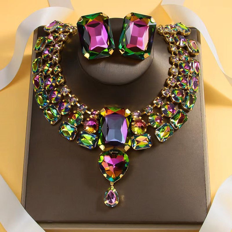 Stunning Diamond-Encrusted Heart Crystal Necklace Set