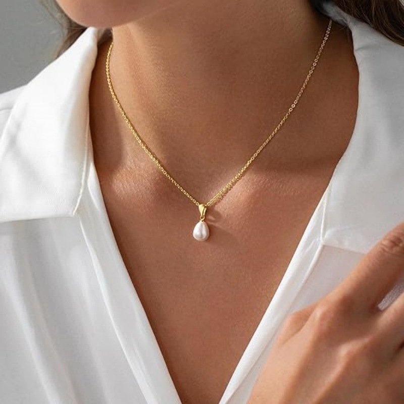 Stunning Gold Teardrop Pearl Choker