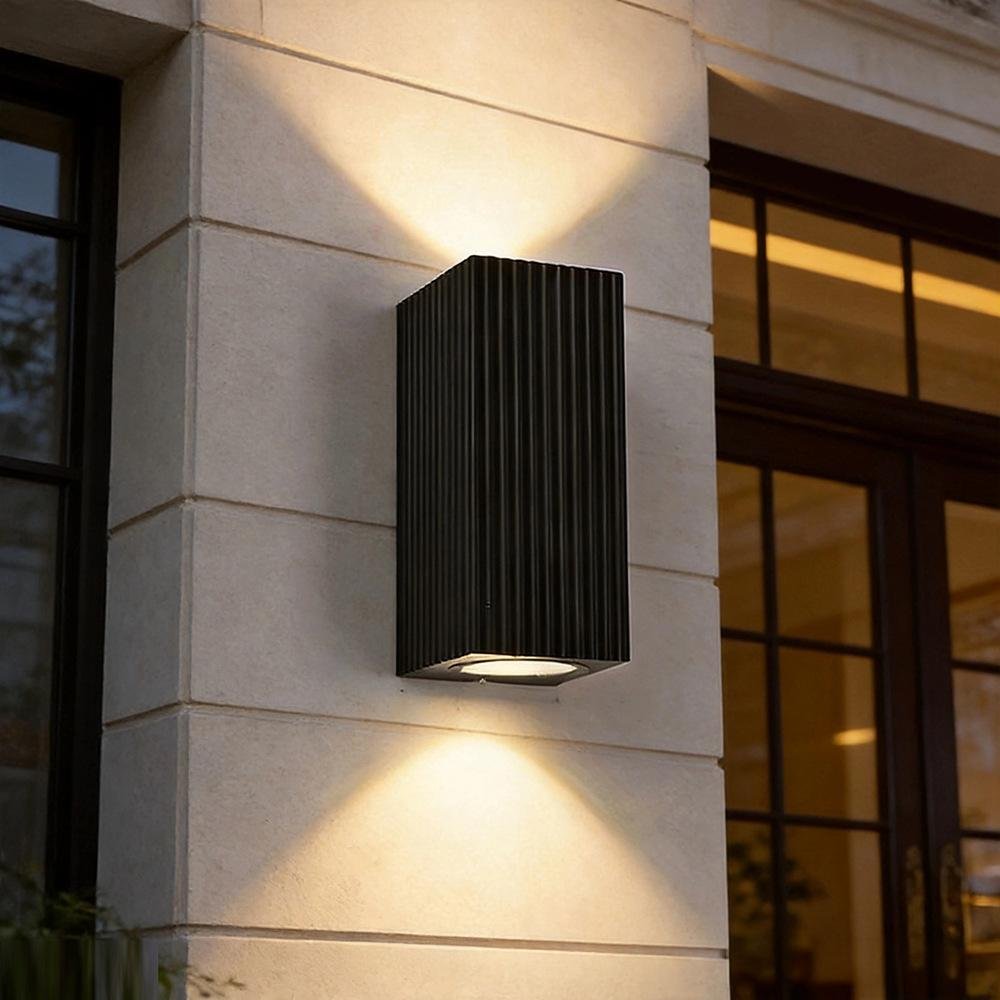 Modern Outdoor Wall Lamp for Courtyards & Walkways