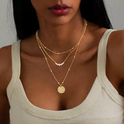 Elegant Clavicle-length Necklace with Zircon Accents