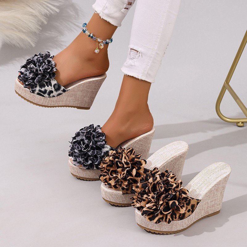 Comfy Plus-Size Wedge Slippers for Women
