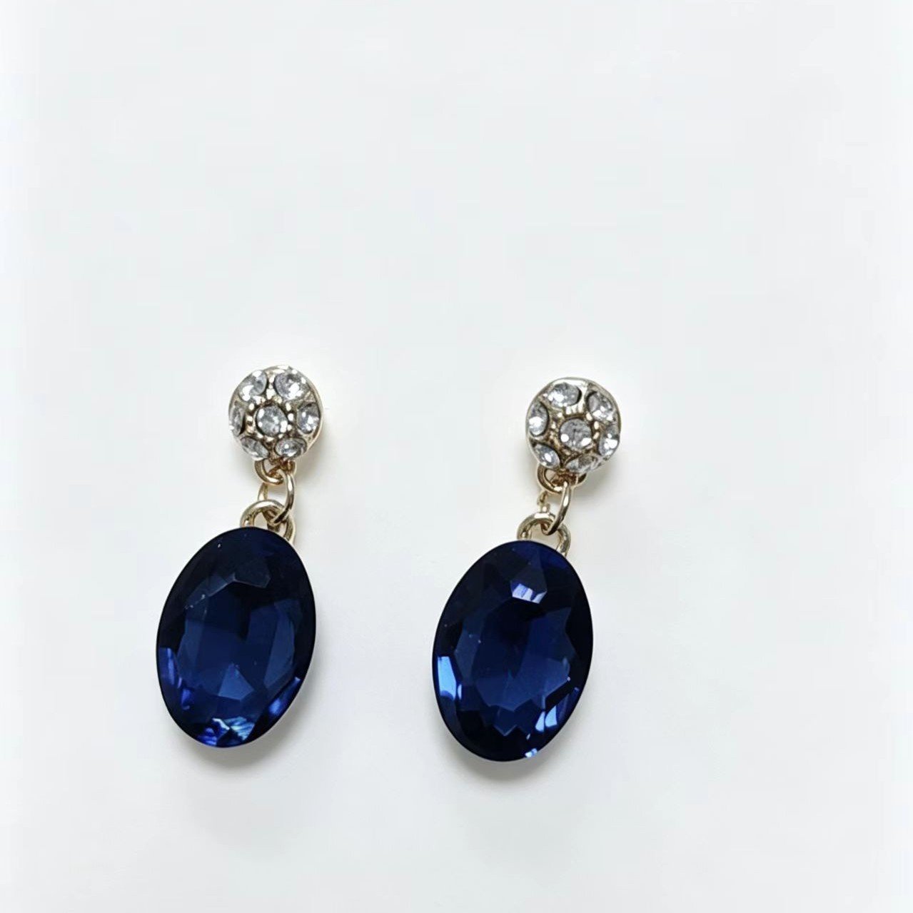 Elegant Crystal Drop Earrings for Women