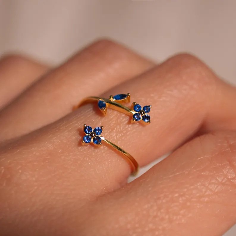 Stunning Zircon Flower Ring