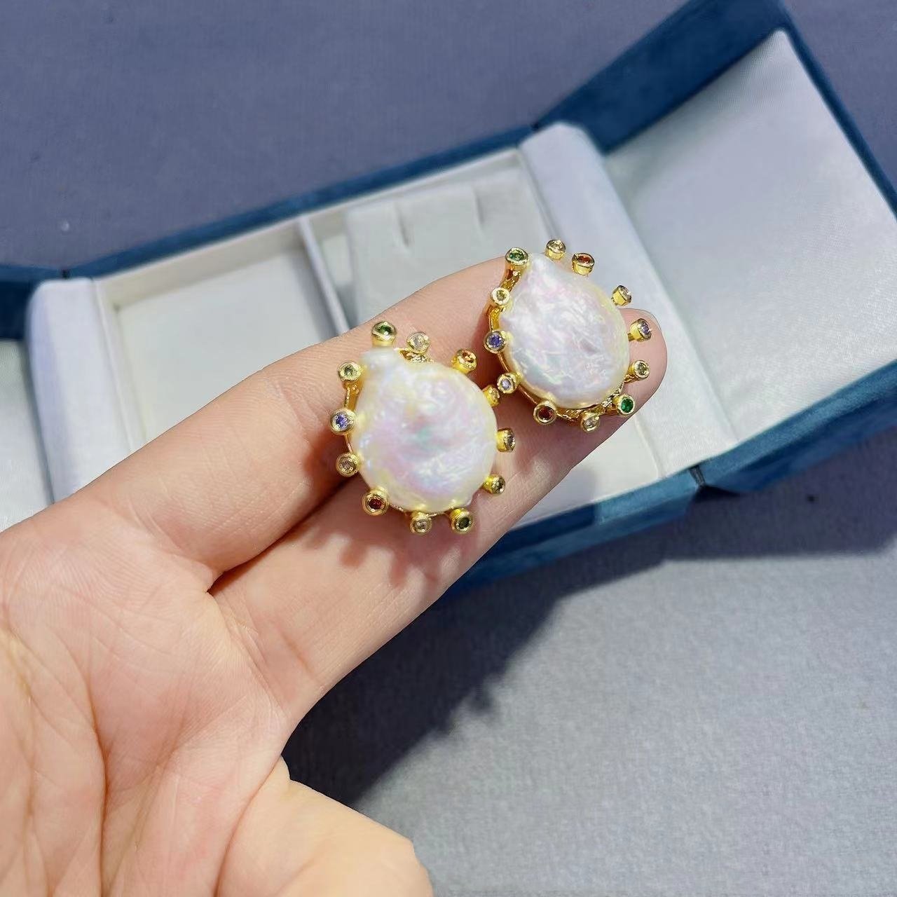 Pearl Stud Earrings with Geometric Design