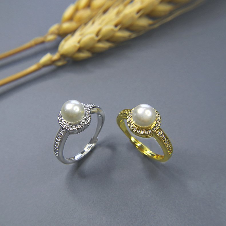 Simple Chic Ring