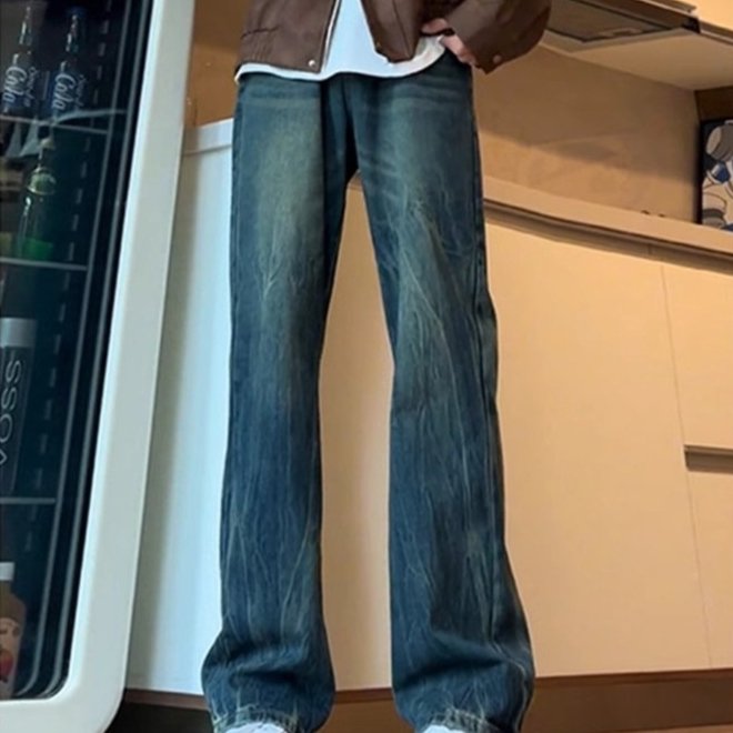 Relaxed Fit Men's Washed Denim Jeans