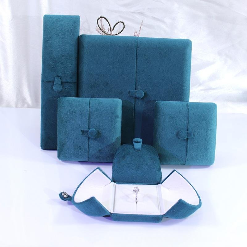 Stunning Velvet Jewelry Organizer Box
