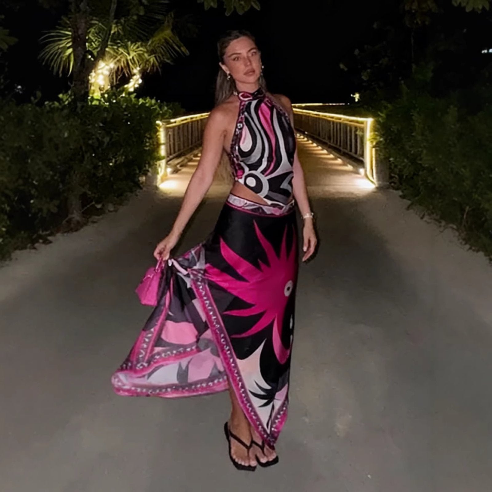 Contrasting-Color Halter Neck Top & Skirt Set for Women