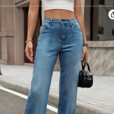 Women's Loose-Fit Denim Jeans
