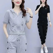 Chic Short Hooded Sporty Casual Tracksuit for Women