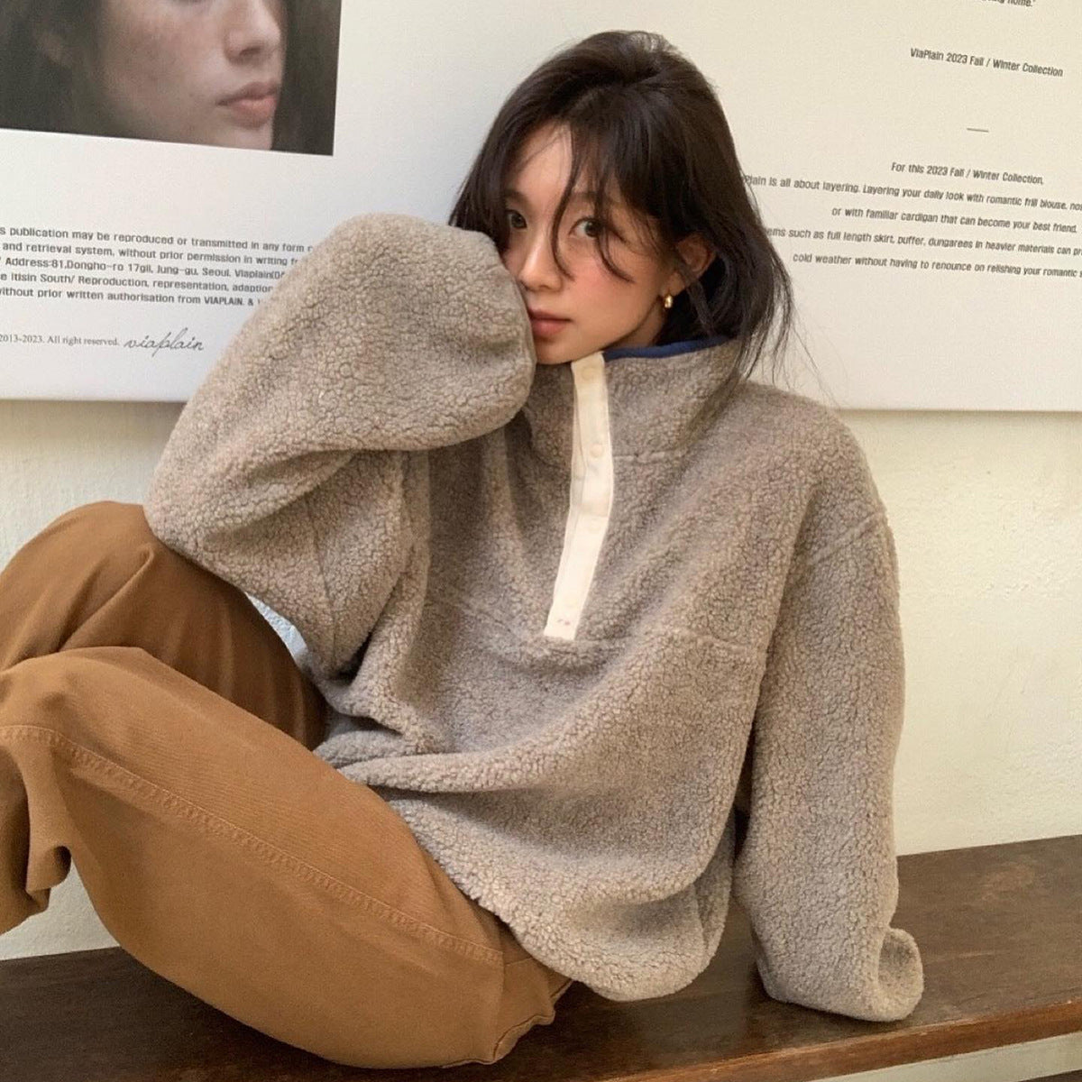 Cozy Lamb Wool Lapel Pullover Plush Sweatshirt