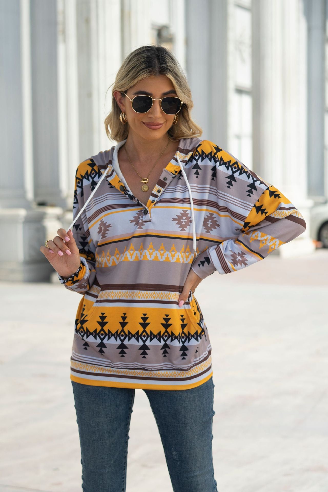 Geometric Pattern Long Sleeve Hooded Pocket Sweatshirt