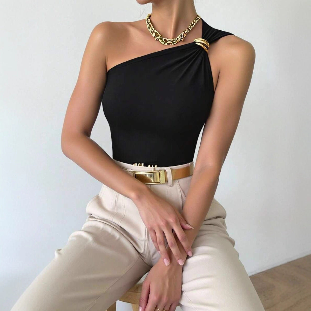 Elegant One‑Shoulder Sleeveless Vest – Slim Fit with Metal Ring Detail