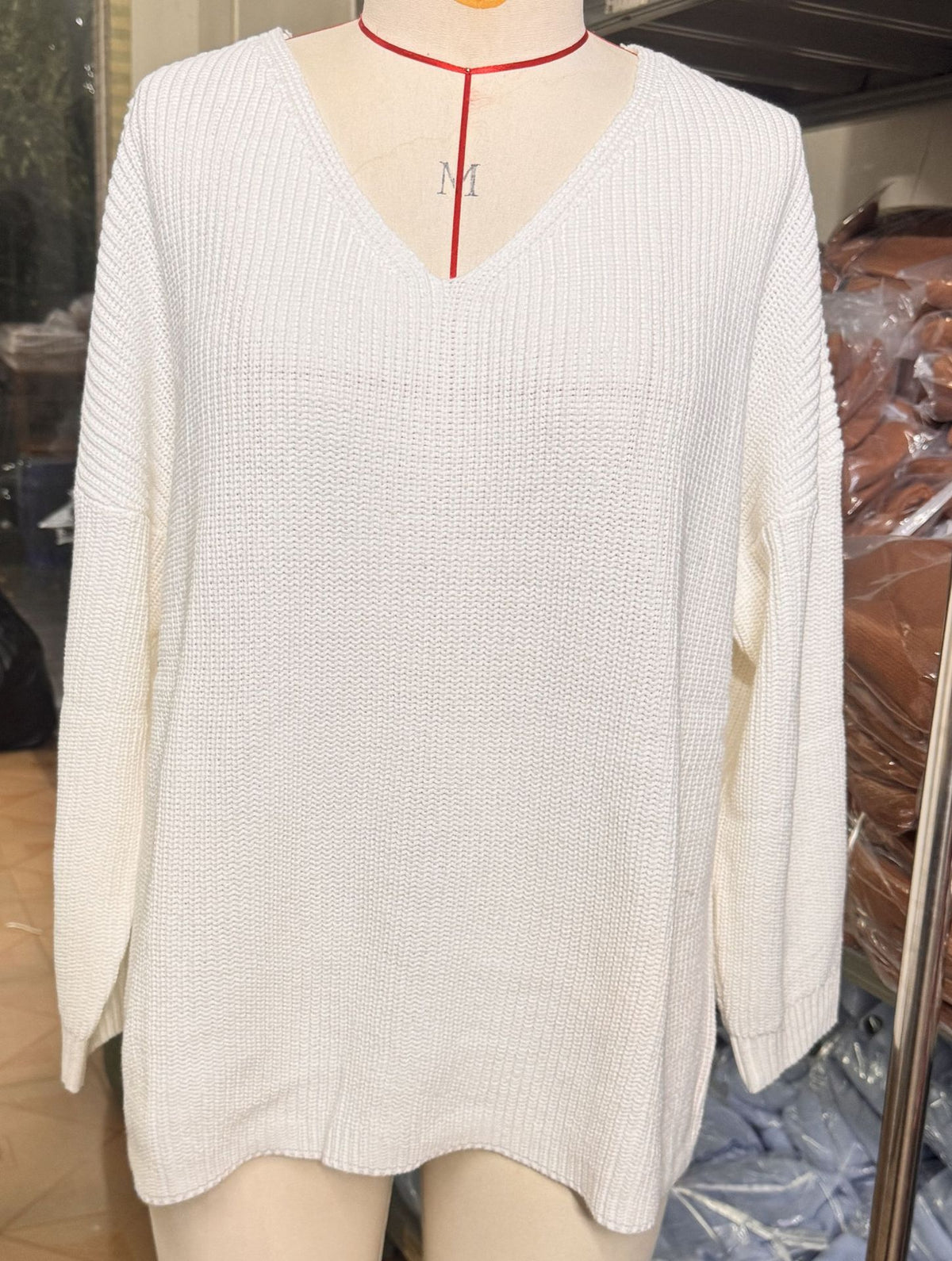 V-neck Loose-fitting Long-sleeve Sweater for Fall and Winter