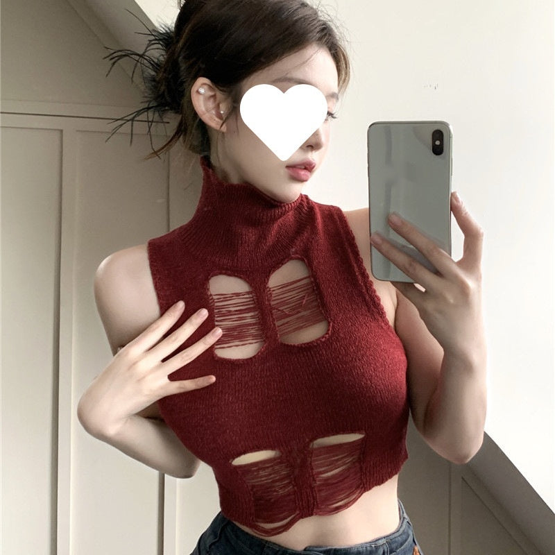 Slim Cutout Turtleneck Vest – Off‑Shoulder Style for Women