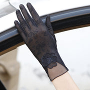 Protect Your Hands from the Sun with UV-Resistant Silk Gloves