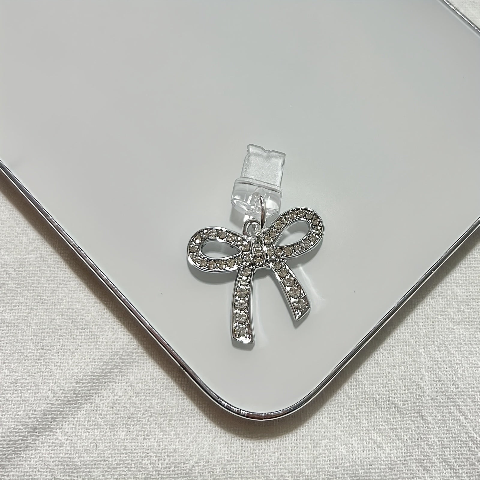 Charm Bowknot Phone Pendant Dust Plug – Universal Metal Phone Decoration for iPhone, Type‑C and Android Devices