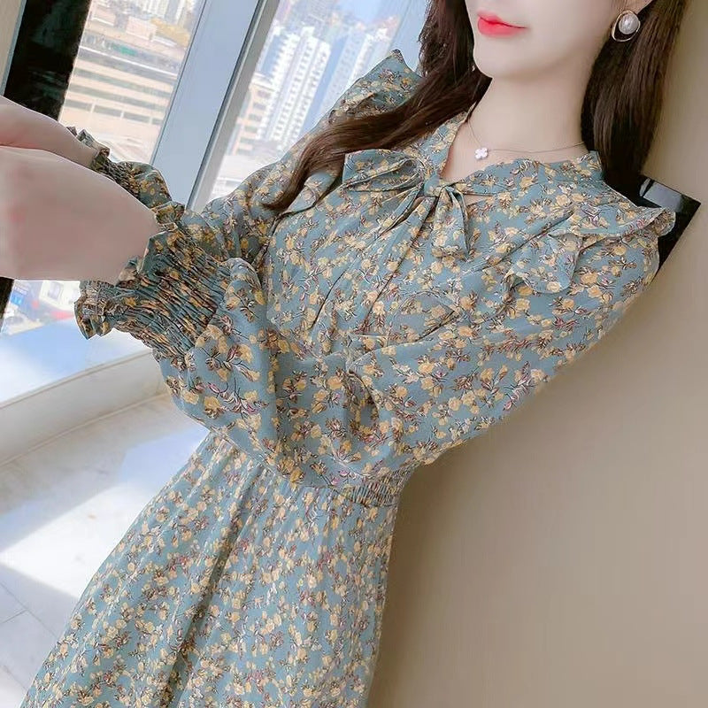 Womens Autumn French-style Ruffled Floral Dress with a Defined Waist