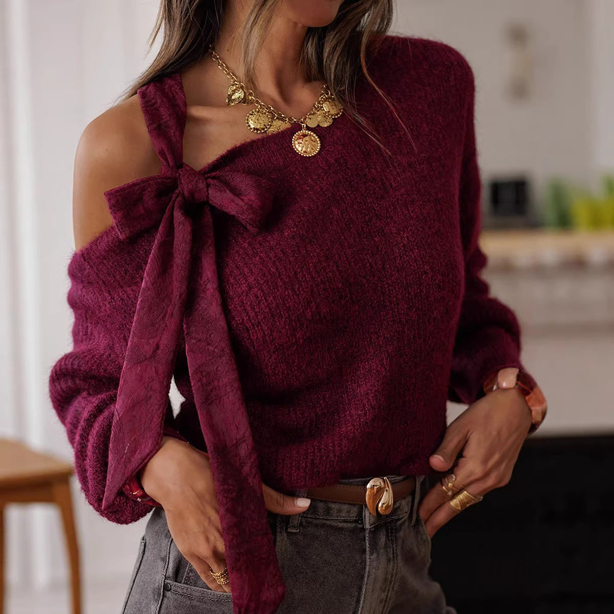 Timeless, Age-reducing Solid-color Sweater for Women with a European and American Vibe