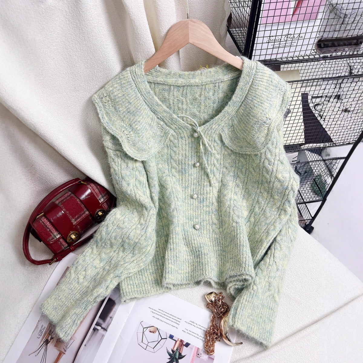 Women's Solid Color Flared Collar Sweet Retro Sweater