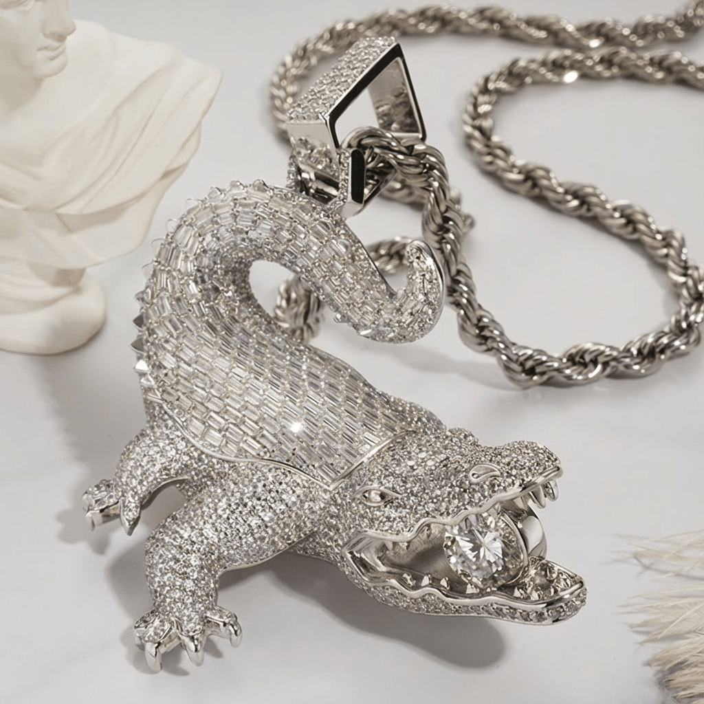Crocodile Pendant Necklace with 3D Animal Design and 4 mm Rope Chain